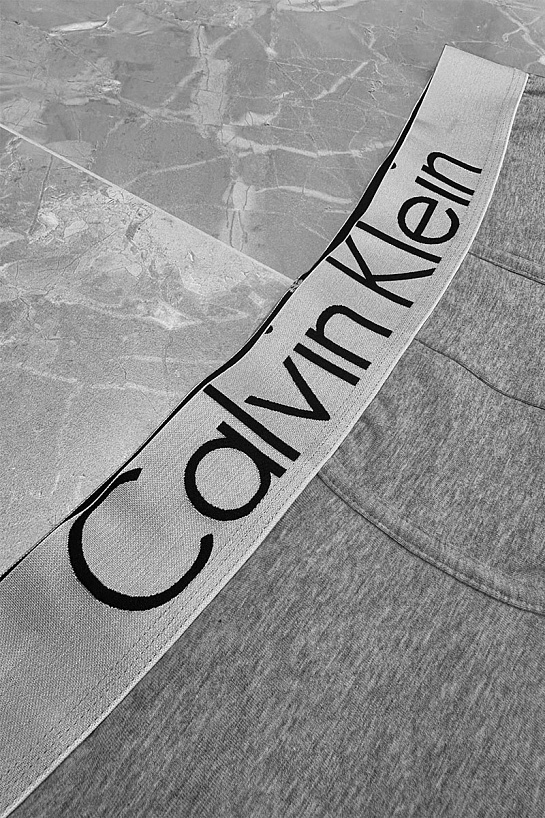 Мужское нижнее бельё Calvin Klein серого цвета