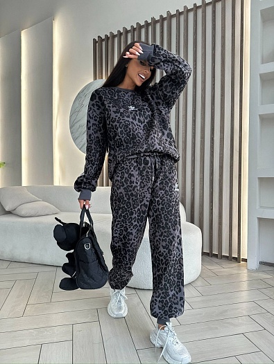 Женский костюм Adidas чёрного цвета   