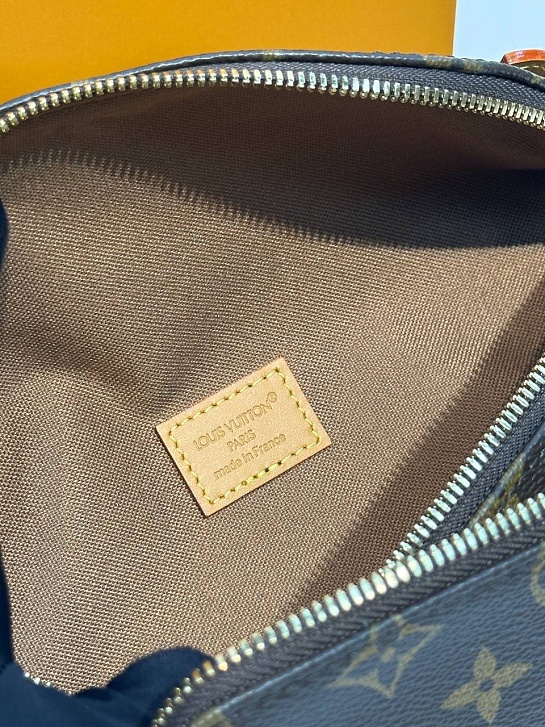 Кожаная сумка Louis Vuitton Rush Bumbag premium 30x15x8 см