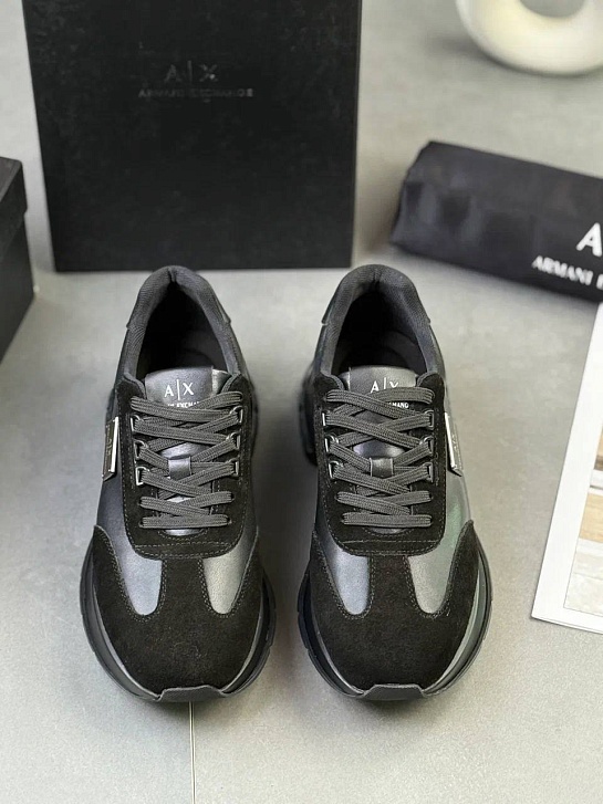 Кроссовки чёрного цвета Armani Exchange