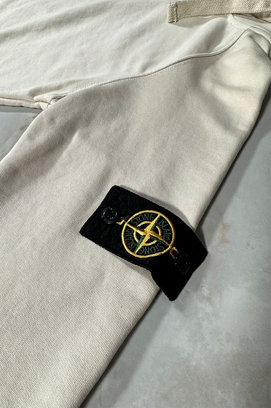 Бежевая кофта на молнии Stone Island compass-patch