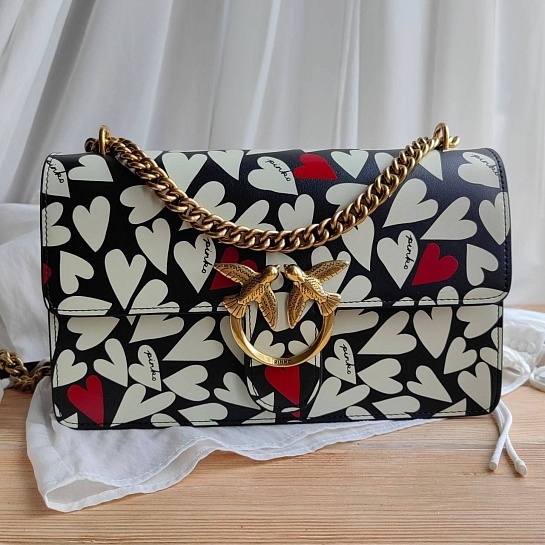 Женская кожаная сумка Love 27x16 см