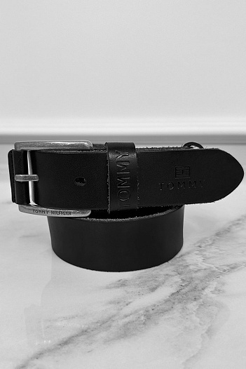 Мужской кожаный ремень Tommy Hilfiger чёрного цвета   