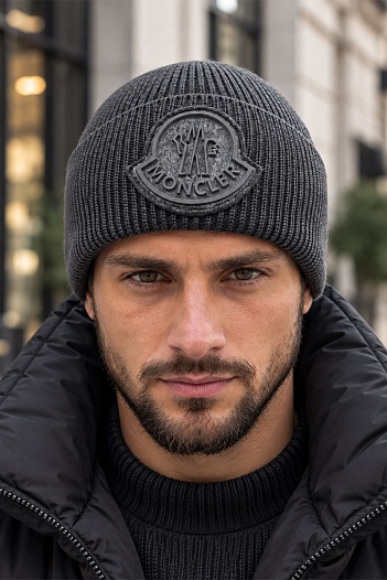 Мужская шапка серого цвета Moncler logo-patch   