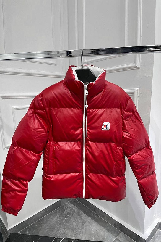 Мужская брендовая куртка Moncler красного цвета