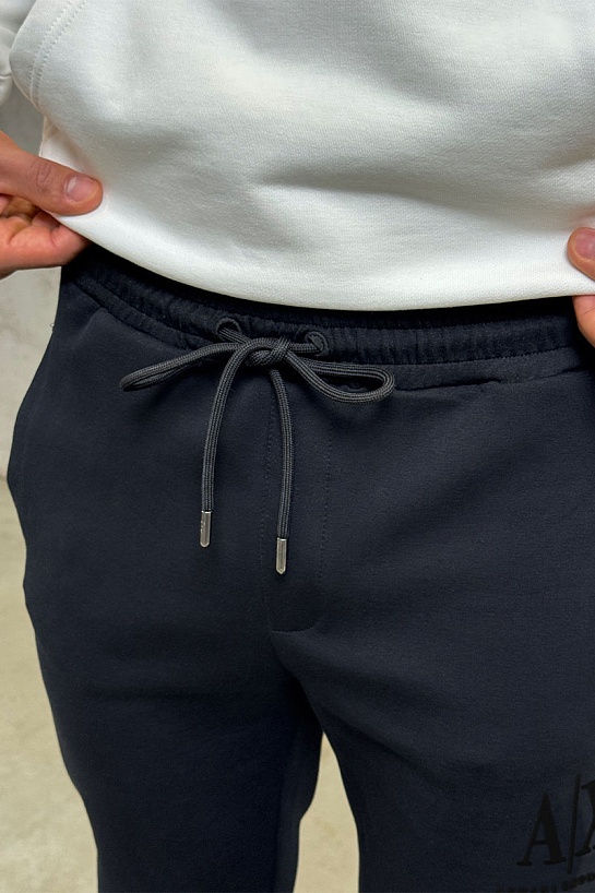 Чёрные спортивные штаны Armani Exchange black embroidery