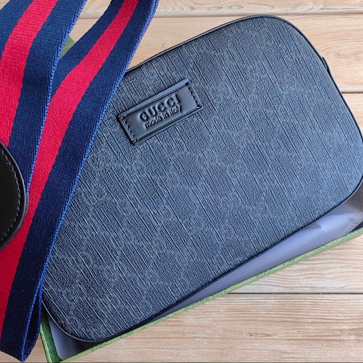 Сумка-мессенджер Gucci GG Supreme 23x15 см   