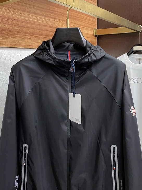 Ветровка Moncler Grenoble Day-namic premium