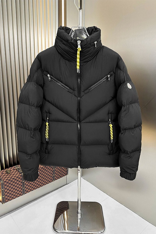 Мужской чёрный пуховик Moncler Katmai