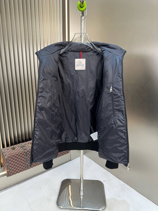 Мужская вязаная куртка Moncler logo-patch - Black