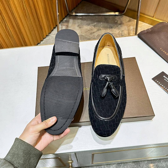 Мужские замшевые лоферы Bottega Veneta Intrecciato - Black