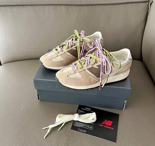 Женские кросовки MIU MIU x New Balance 471 premium   
