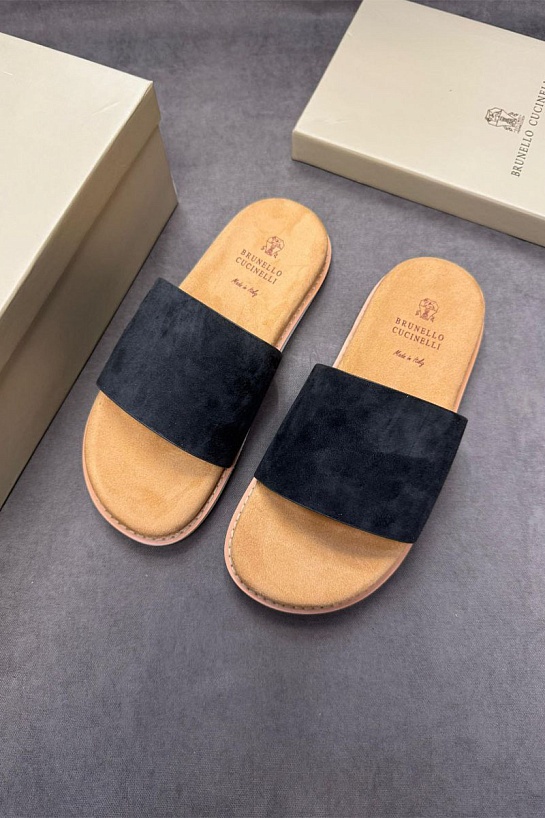 Замшевые шлёпанцы Brunello Cucinelli серого цвета