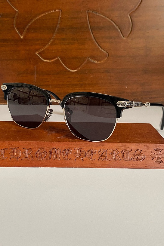 Солнцезащитные очки Chrome Hearts