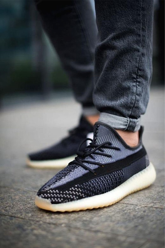 Кроссовки Adidas Yeezy Boost 350 V2 "Carbon" Premium
