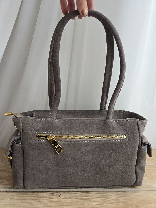 Замшевая сумка Prada 30x16 см