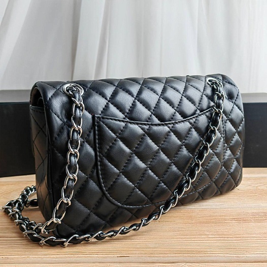 Кожаная чёрная сумка Chanel 30x18 см   