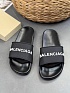 Мужские шлёпанцы Balenciaga embossed-logo