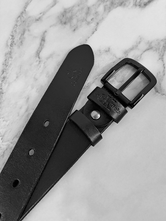 Мужской кожаный ремень Calvin Klein чёрного цвета