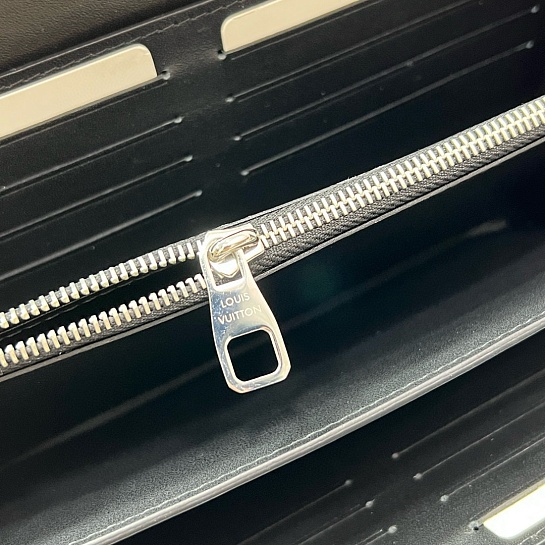 Кожаное портмоне Louis Vuitton Zippy XL Premium 22x12x5 см