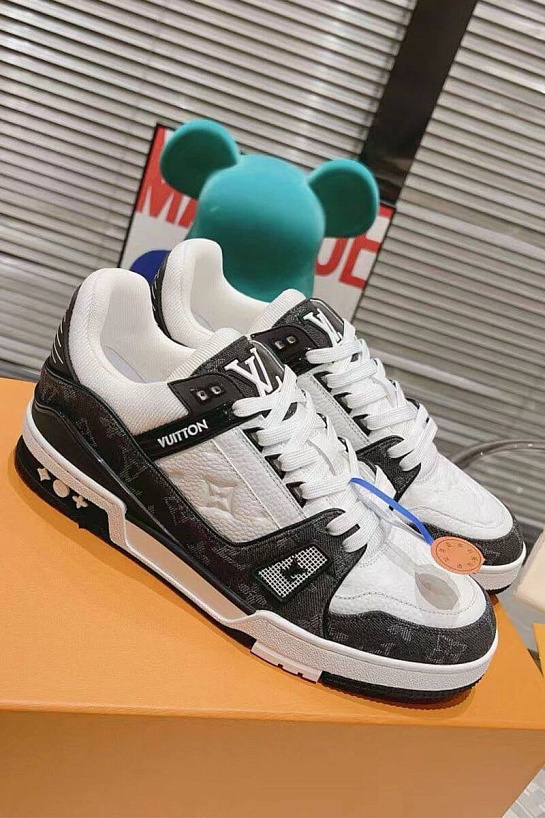 Женские кожаные кроссовки Louis Vuitton Trainer Monogram - White / Black