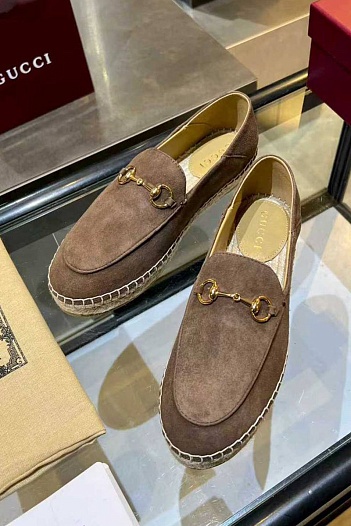Женские замшевые лоферы Gucci GG Horsebit premium   