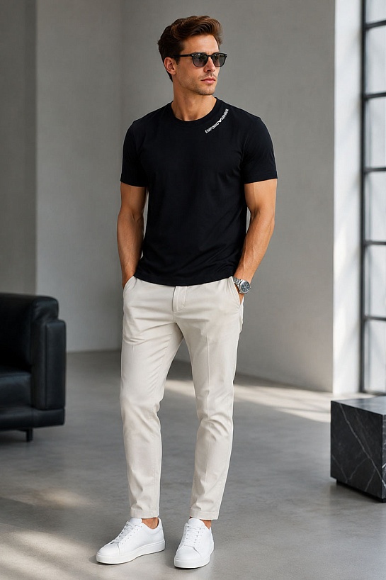 Чёрная футболка Emporio Armani logo-embroidered