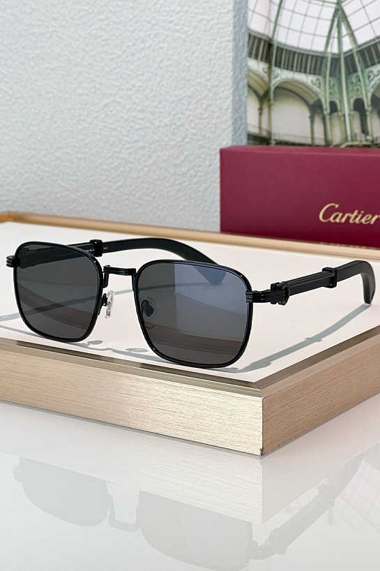 Солнцезащитные очки Cartier
