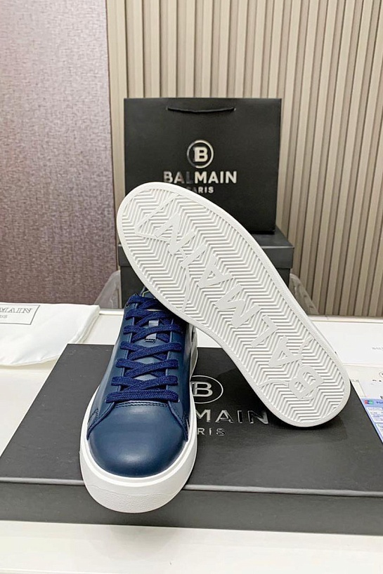 Кожаные кроссовки Balmain синего цвета
