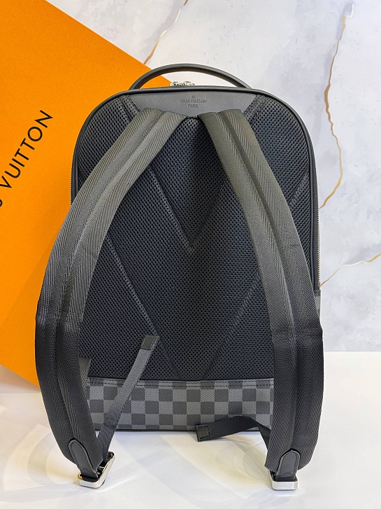 Кожаный рюкзак Louis Vuitton Damier Infini premium 40x31x15 см