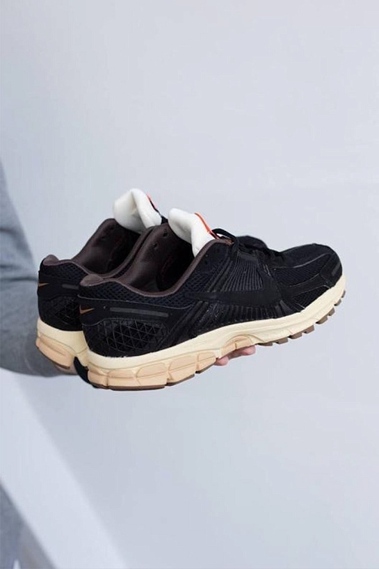 Кроссовки Nike Zoom Vomero 5 