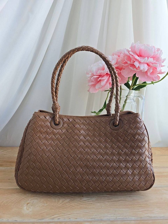 Кожаная сумка Bottega Veneta Basket 30x20 см - Brown