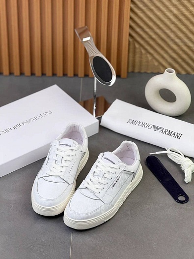 Кожаные кроссовки Emporio Armani белого цвета   