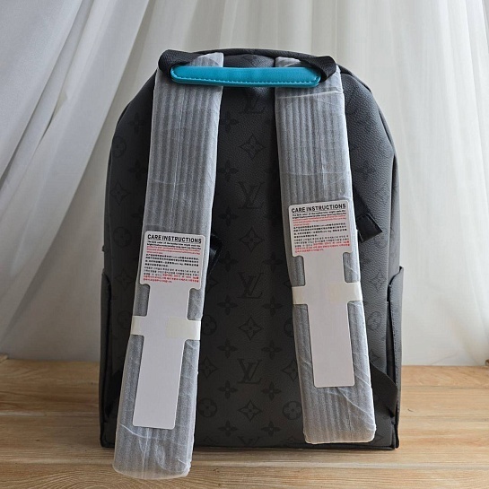 Рюкзак Louis Vuitton Discovery Monogram Eclipse Reverse 38х30 см