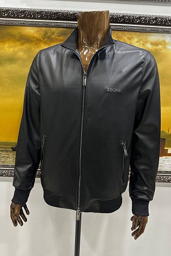 Чёрная кожаная куртка Zegna metal logo   