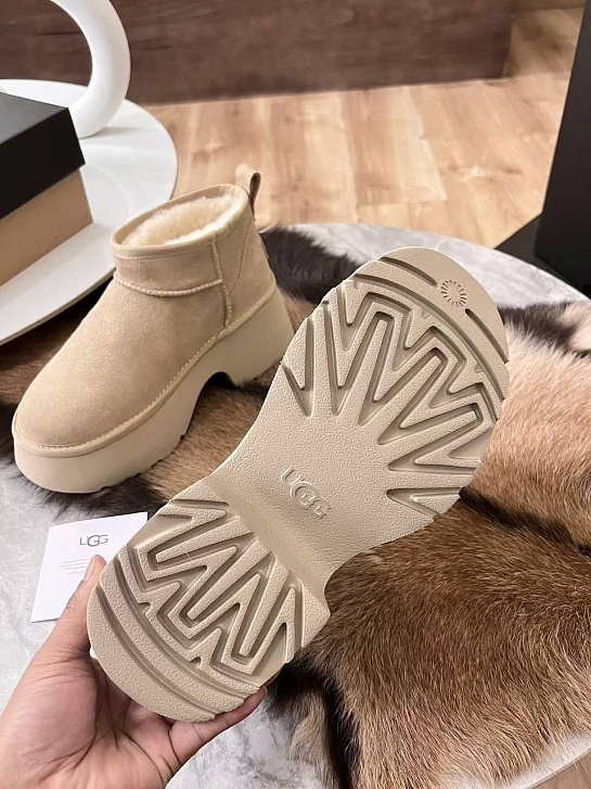 Женские замшевые ботинки UGG Heights - Beige