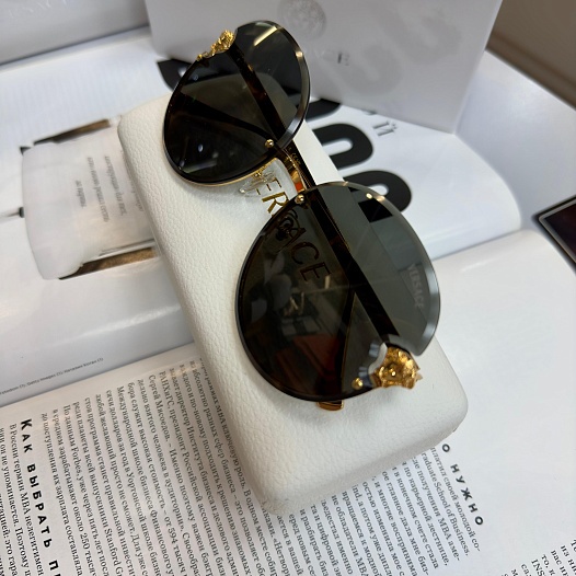Солнцезащитные очки Versace Glam Medusa   