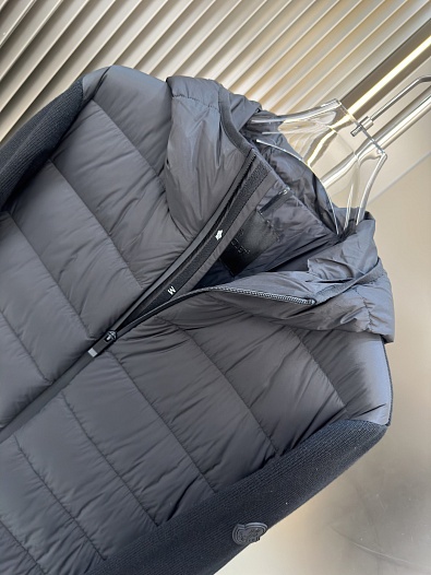 Мужская вязаная куртка Moncler logo-patch - Black   