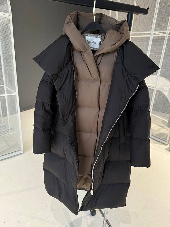 Женский чёрный пуховик Max Mara