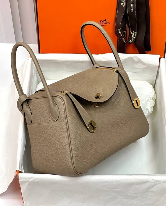 Женская кожаная сумка Hermes Lindy Premium 26x18x13 см - Beige