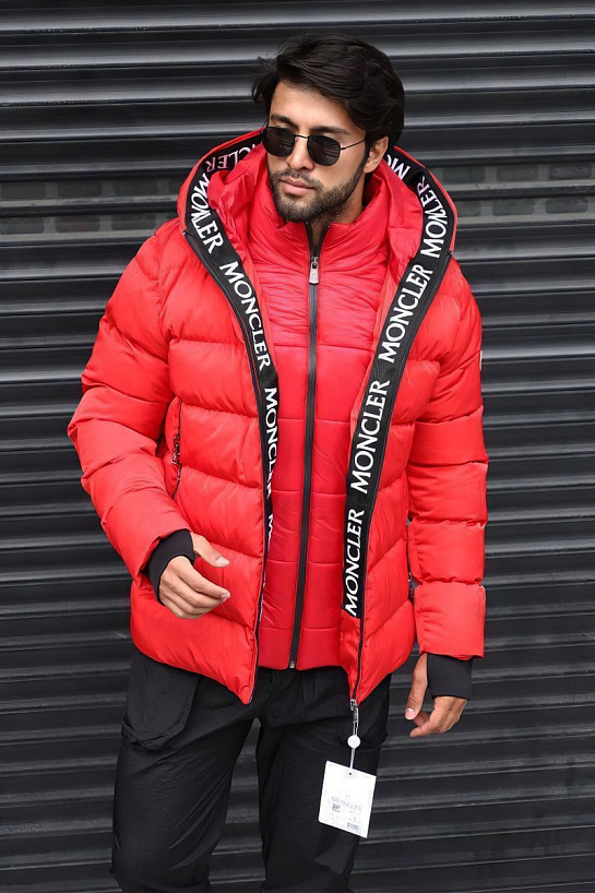 Утеплённая куртка красного цвета Moncler logo-patch