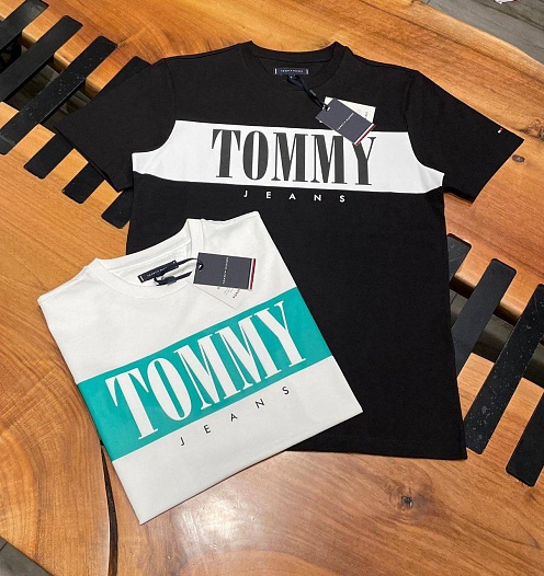 Мужская футболка Tommy Hilfiger чёрного цвета   