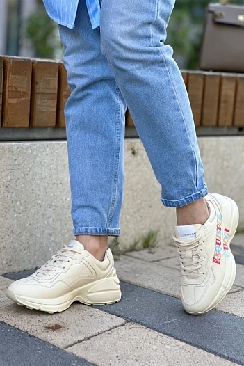 Женские кожаные кроссовки Gucci Rhyton Exquisite - Beige   