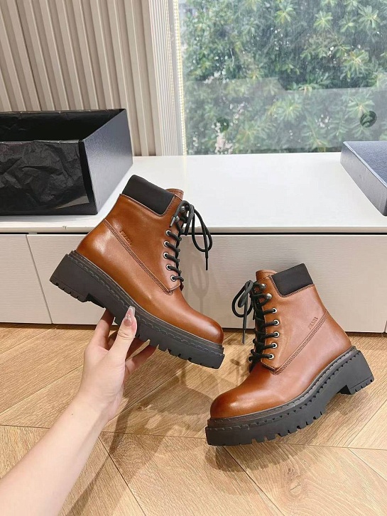 Женские коричневые ботинки Prada Premium