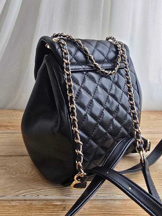 Кожаный рюкзак Chanel 23x23 см