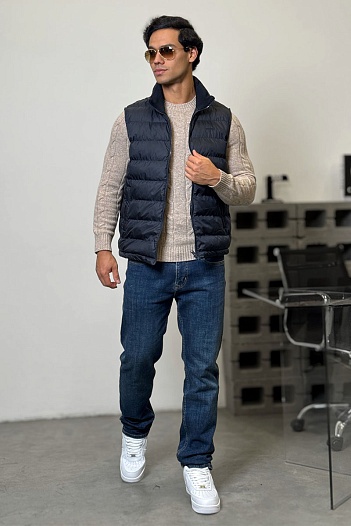 Мужской тёмно-синий жилет Hugo Boss   