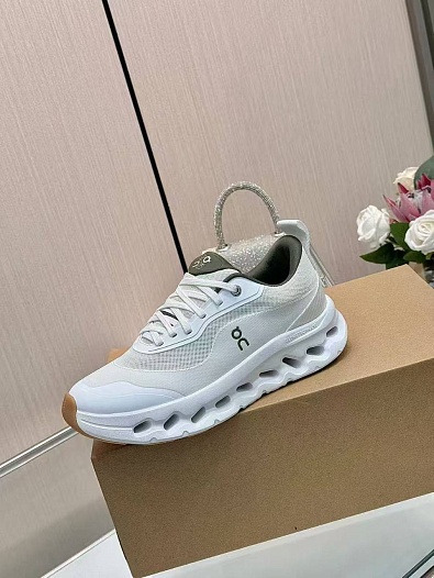 Женские кроссовки On x Loewe Cloudtilt 2.0 premium   