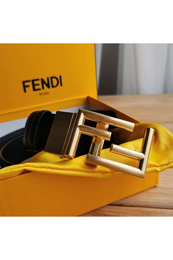 Кожаный ремень Fendi чёрного цвета (длина 90 / 95 см)   