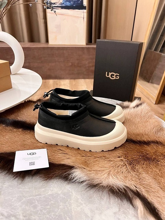 Женские замшевые ботинки UGG Tasman Hybrid - Black / White