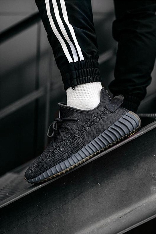 Кроссовки Adidas Yeezy Boost 350 V2 “Black Cinder”